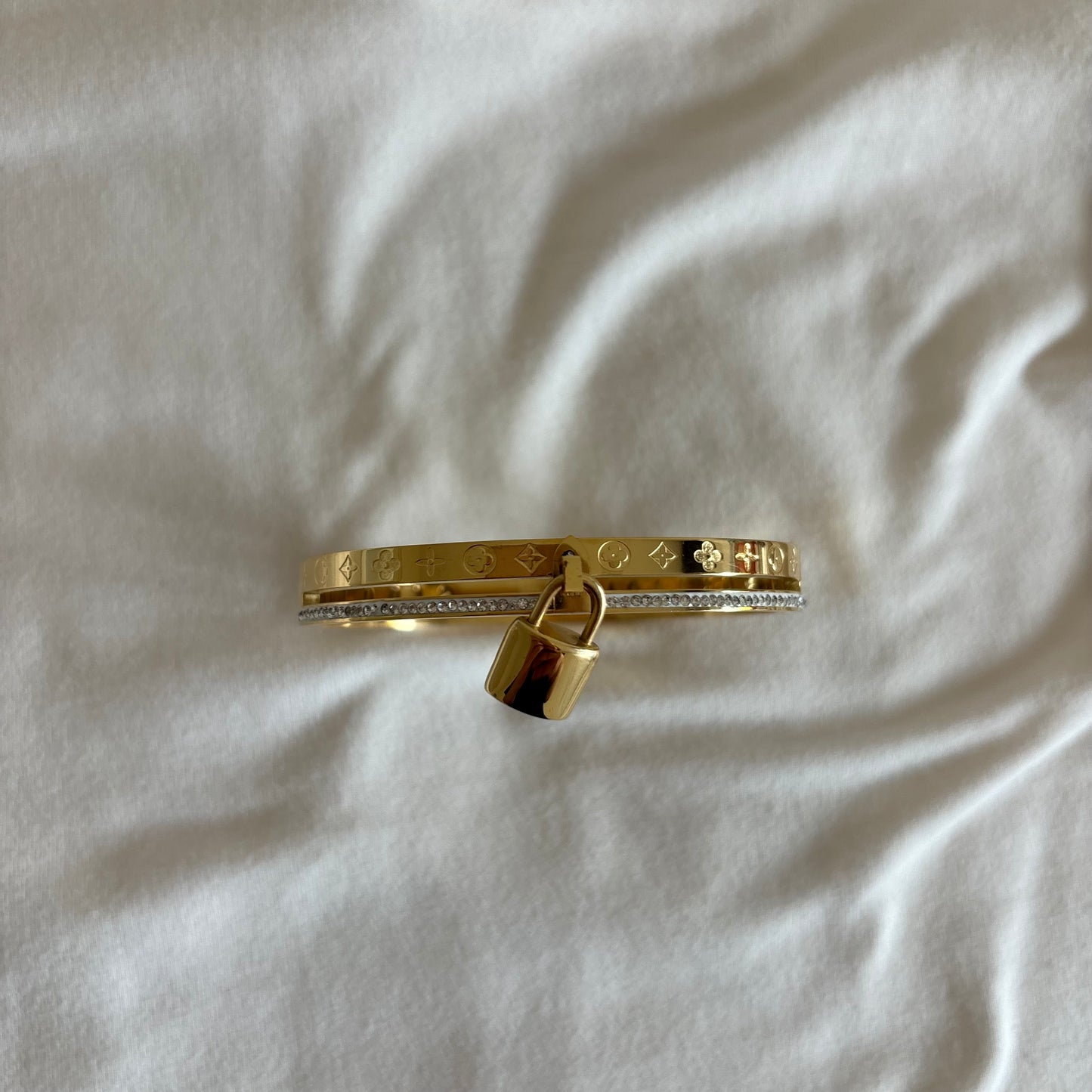 Lock bangle