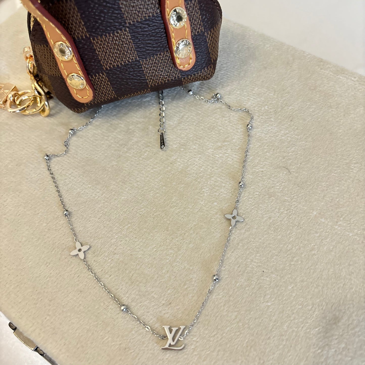 018 Lena necklace