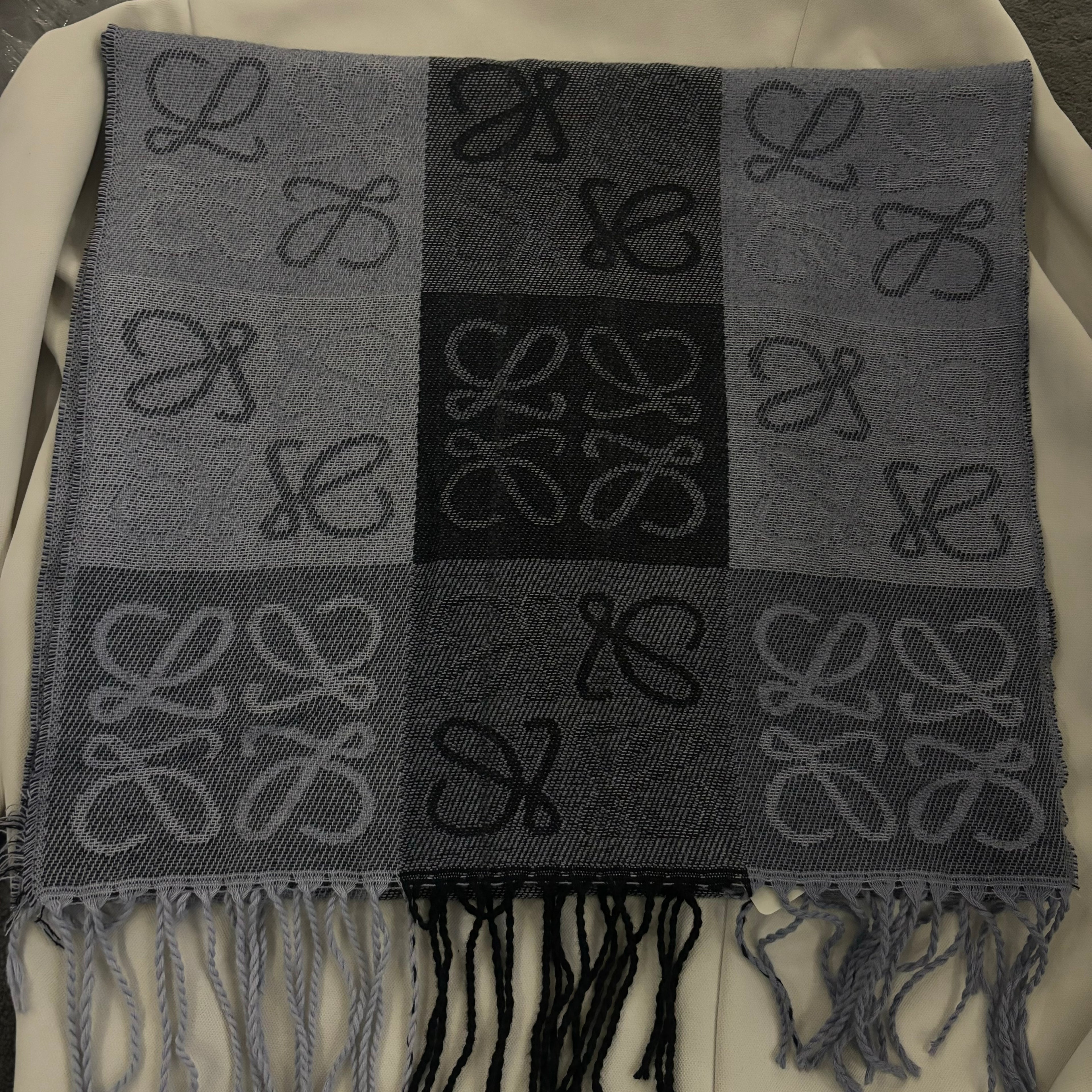 Loewana sjaal zwart/blauw